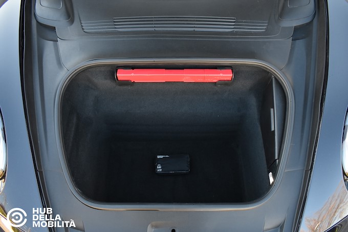 PORSCHE 911 Carrera 4S